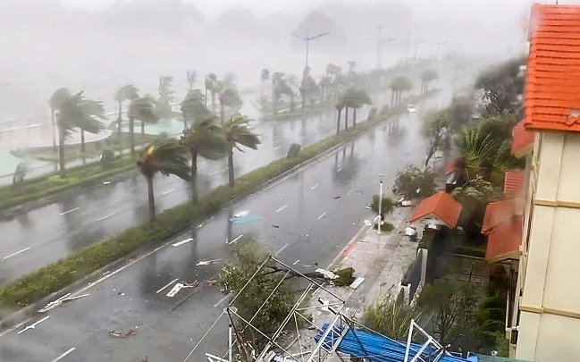 Bão số 10 sắp đổ bộ nước ta, Thủ tướng chỉ đạo quyết liệt ứng phó, khắc phục hậu quả mưa bão